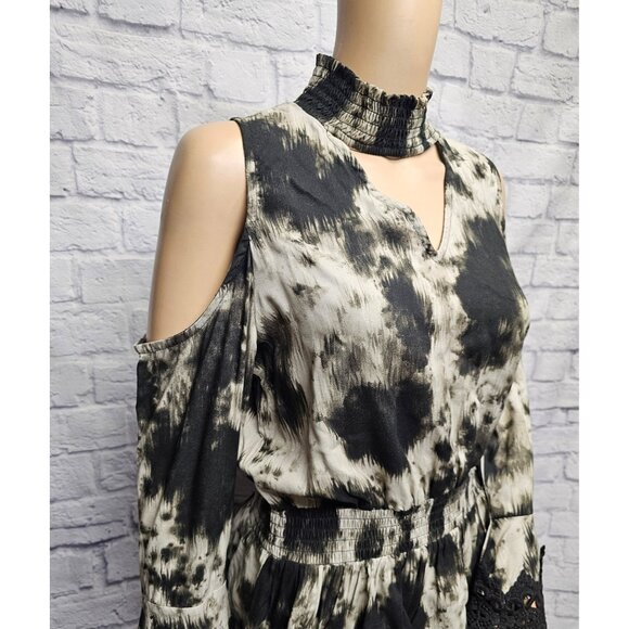 VENUS S BLACK BEIGE MOCK NECK COLD SHOULDER SMOCKED WAIST PEPLUM V-NECK L/S TOP - Picture 14 of 16